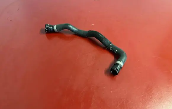 BMW X1 U11 Engine coolant pipe/hose 8832956 64218832956