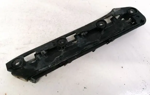 Volkswagen Touran I Front bumper mounting bracket 1T0807935