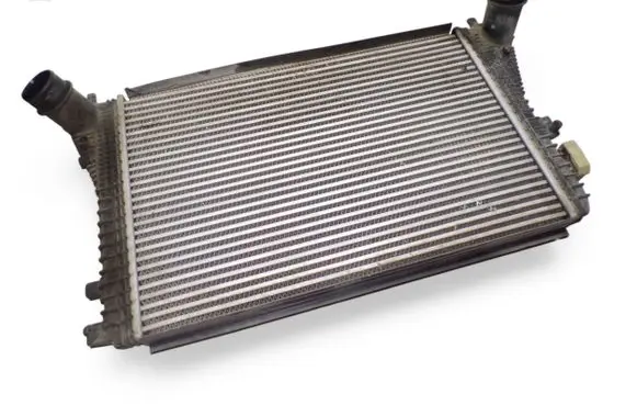 Volkswagen Caddy Intercooler radiator 1K0145803BM