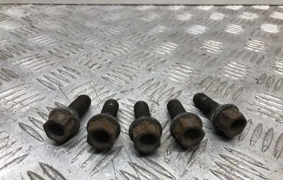 BMW 5 E60 E61 Nuts/bolts 