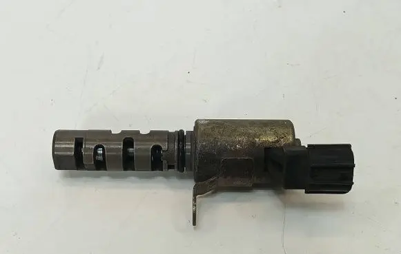 Toyota Yaris Camshaft position sensor 2297000180