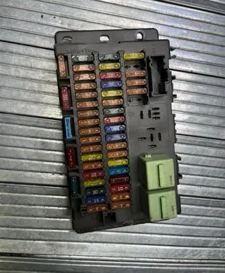 Mini One - Cooper R50 - 53 Fuse module 518030317