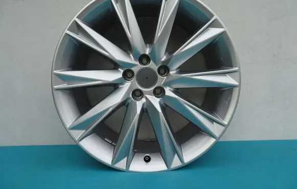 Audi e-tron R20 alloy rim 4KE071490A