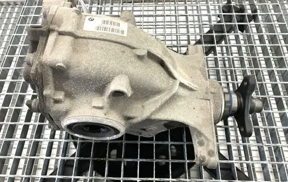 BMW 5 G30 G31 G38 Rear differential 8624221