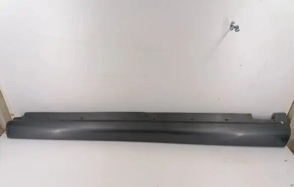 Chrysler Sebring (ST-22 - JR) Sill MR574248