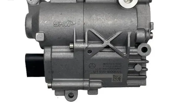 Mercedes-Benz E W212 Oil pump A2212700197 12T3130000444 705A120