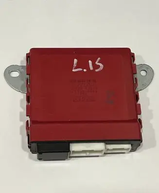 Lexus IS 220D-250-350 Wing mirror control module 8943053010 1233006662