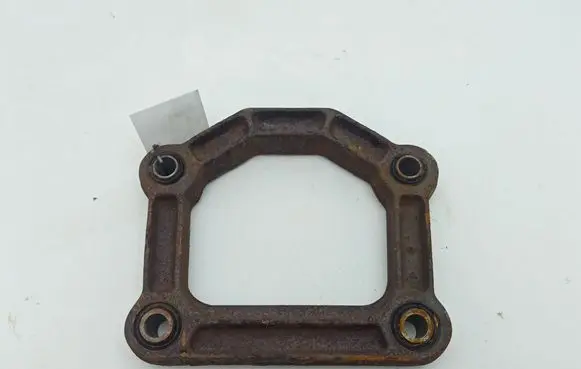 Jaguar XJ X308 Rear differential/diff mount bracket RCCC2891F RCCC2891