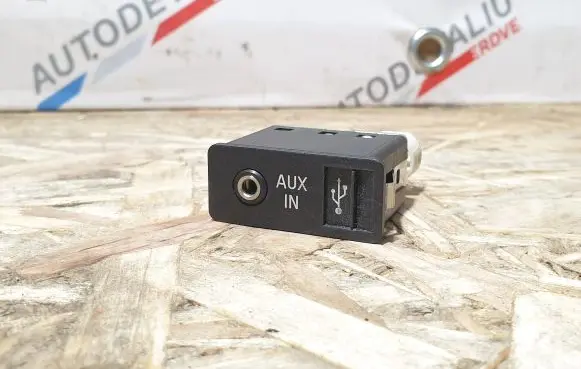USB socket connector