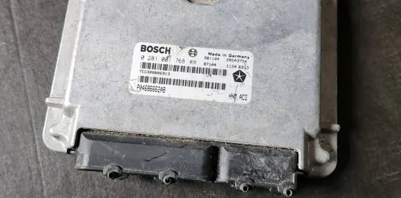 Chrysler Voyager Engine control unit/module P04686662AB 28SA3754 0281001768