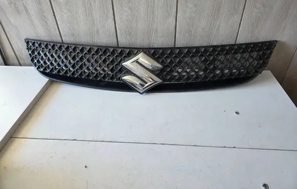 Suzuki SX4 S-Cross Front bumper upper radiator grill 774154L0