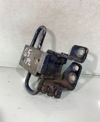 Volkswagen Golf V Front door lower hinge 