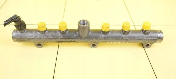 KIA Sorento Fuel line pipe 0445214103 4HTR44