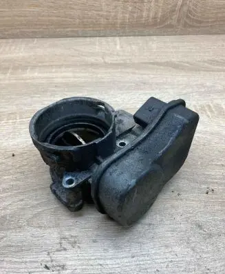 Volkswagen PASSAT B6 Throttle valve 03G128063B
