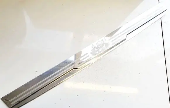 Ford Mondeo Mk III Front sill trim cover