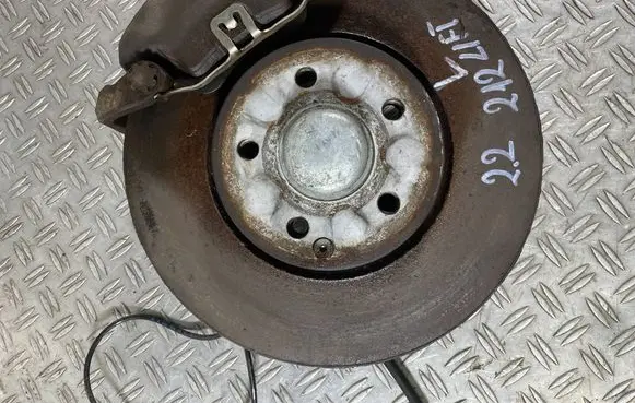 Mercedes-Benz E W212 Front wheel hub spindle knuckle