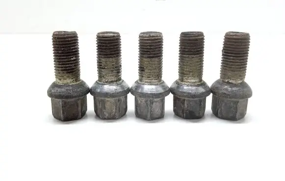 Skoda Octavia Mk3 (5E) Nuts/bolts 