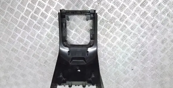 Volvo V70 Center console 30672195