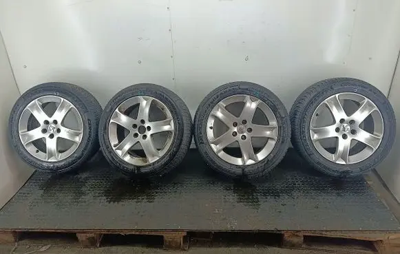 Peugeot 407 R17 alloy rim