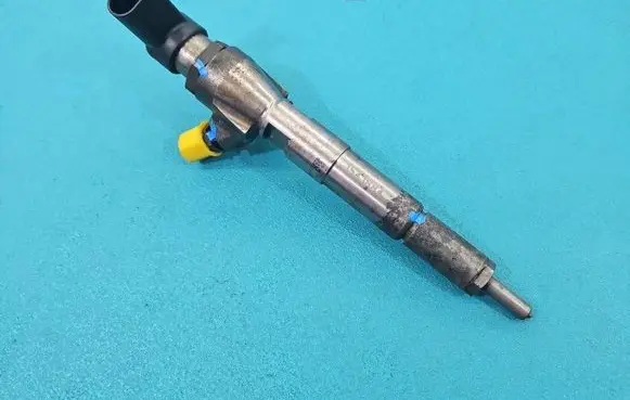 Renault Scenic III - Grand scenic III Fuel injector 8200903034 IMPRK1541884