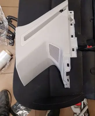 (D)pillar trim (top)