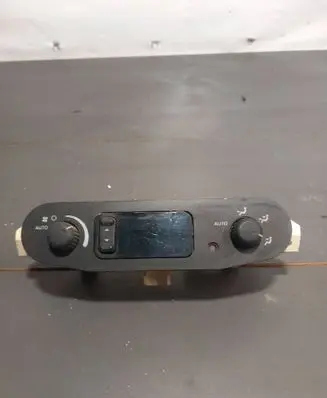 Chrysler Grand Voyager IV Climate control unit 12209099 P05005009AC VJ7656C