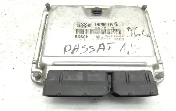 Volkswagen PASSAT B5.5 Engine control unit/module 038906019EN 0281010705