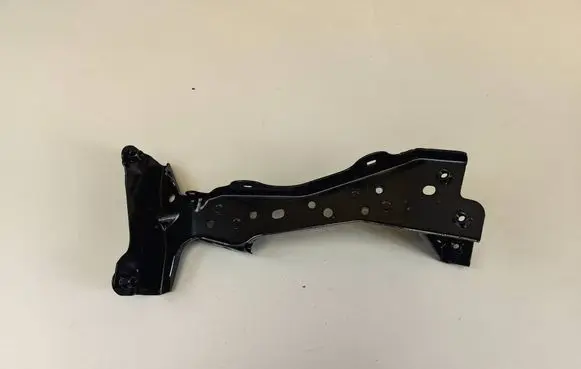 Audi A3 S3 8V Fender mounting bracket 8V0821135A