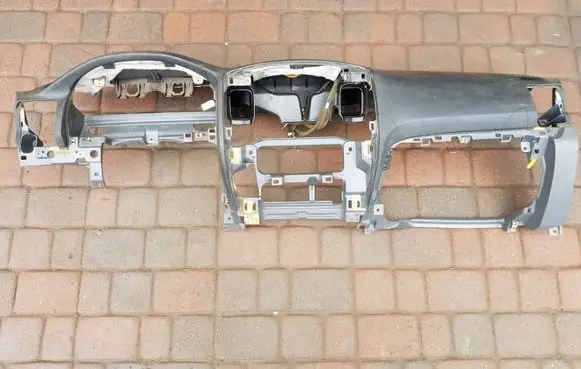 Toyota Land Cruiser (J120) Dashboard