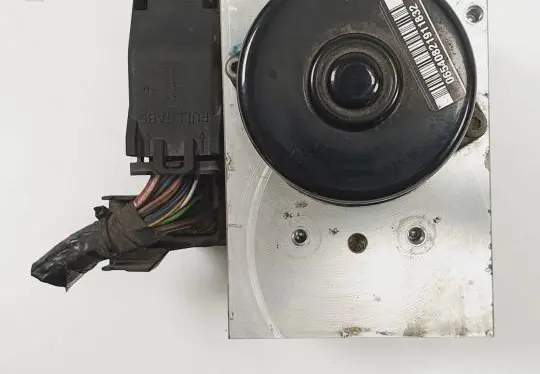 Volvo V70 ABS Pump 8671224