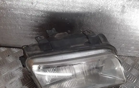 Audi A4 S4 B5 8D Headlight/headlamp 8D0941030
