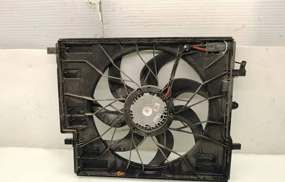 Volvo S60 Electric radiator cooling fan 31657360