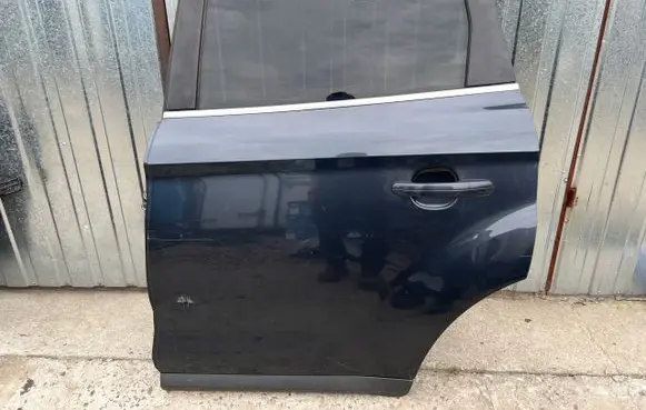 Ford Kuga I Rear door