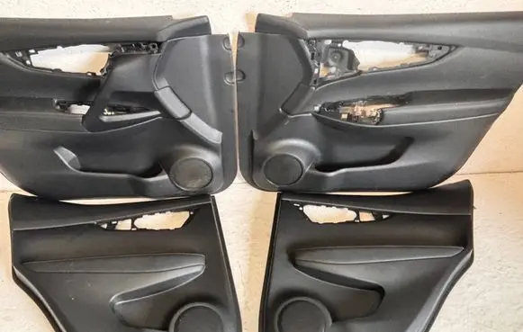 Nissan Qashqai Front door card panel trim 