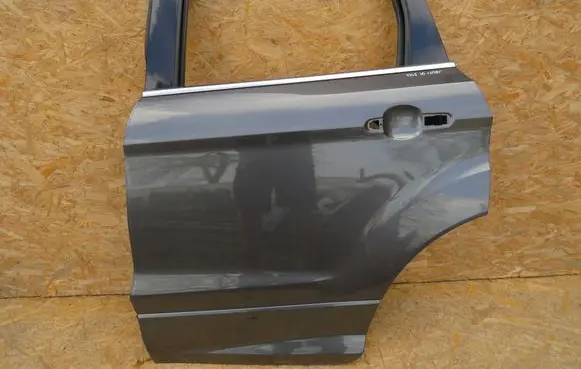 Ford Kuga II Rear door 