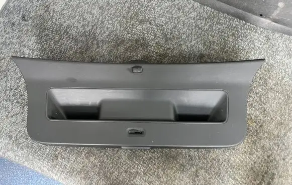 Volkswagen Polo V 6R Tailgate trim 6R6867601A 634200000