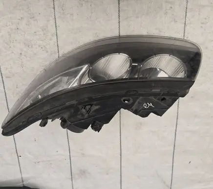 Hyundai Santa Fe Headlight/headlamp 02a011b00