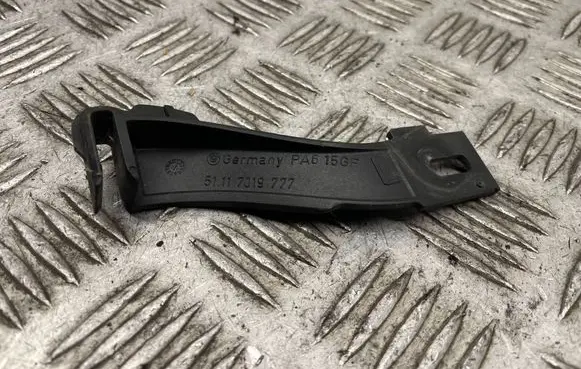 BMW 3 E92 E93 Headlight/headlamp mounting bracket 7019777