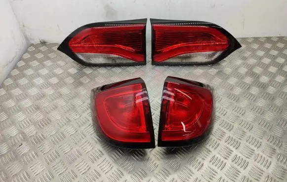 Chrysler Pacifica Rear/tail lights set P68228941AF P68228940AF P68229027AE
