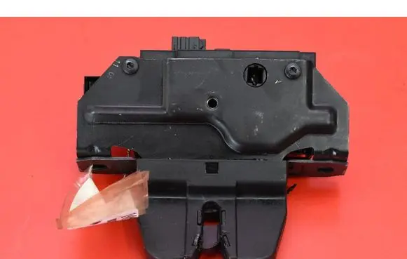 Opel Vectra C Tailgate/trunk/boot lock/catch/latch 495072894