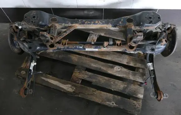 Ford C-MAX I Rear beam 