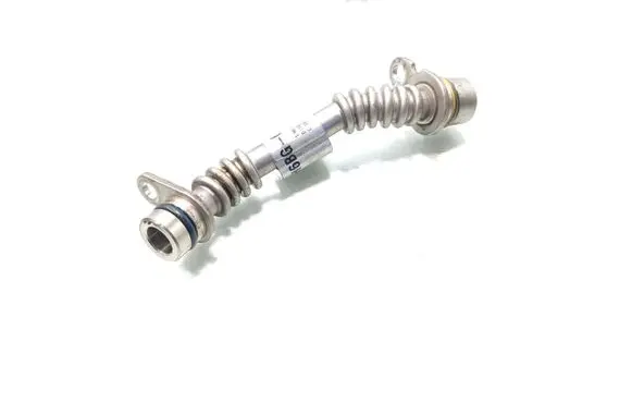 Ford Focus Turbo turbocharger oiling pipe/hose H6BG-6K677-AA