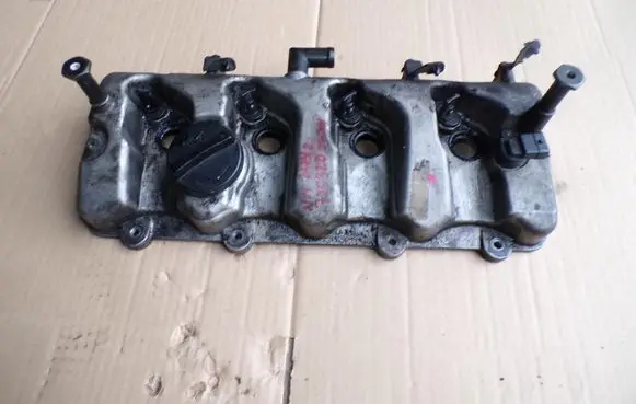 Hyundai Santa Fe Rocker cam cover D4EA
