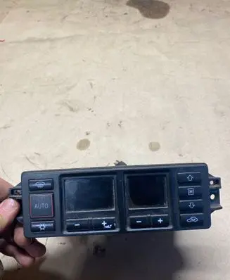 Audi A3 S3 8L Climate control unit 8L0820043B 5HB00760800