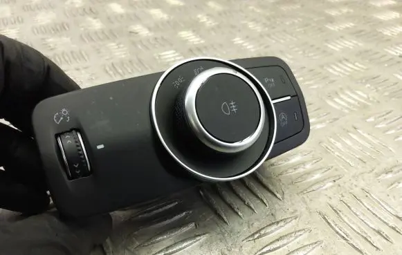 Alfa Romeo Stelvio Light switch 01561294270
