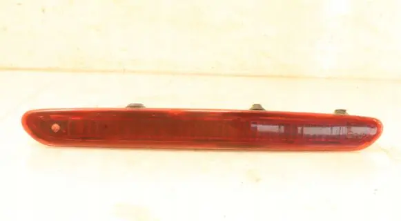 Fiat Grande Punto Third/center stoplight E13021644