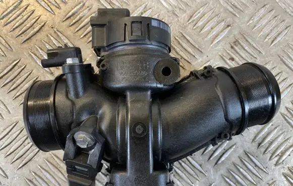 Peugeot 5008 Throttle valve 9660030480 25365285