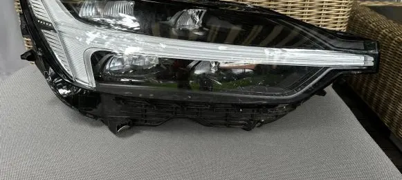 Volvo XC60 Headlight/headlamp 32337383