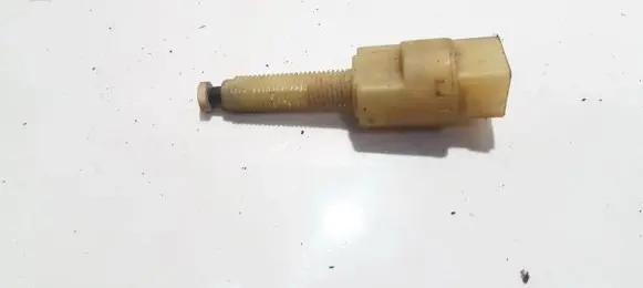 Volkswagen PASSAT B5.5 Brake pedal sensor switch 4A0945515A