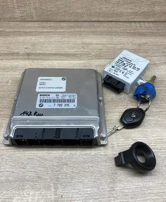 BMW 5 E39 Engine ECU kit and lock set 7789376 0281010314 6905666